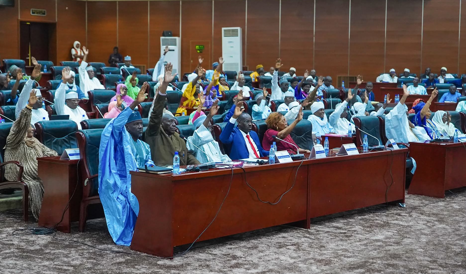 Nomination sous la 5ème République, Le clientélisme au beau fixe